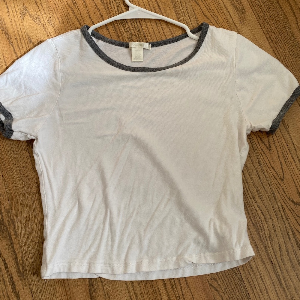 Tilly’s simple white crop top